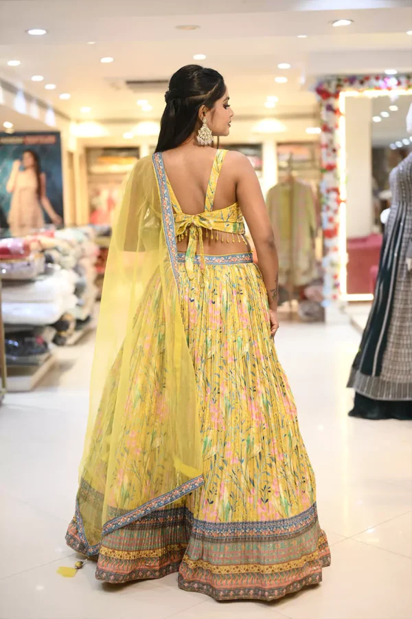 yellow crushed silk lehenga 2 67a9e9107b7bb 1